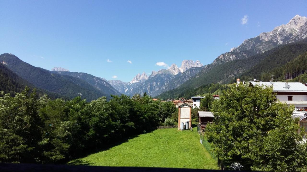Albergo Meuble Victoria Auronzo di Cadore Exteriör bild