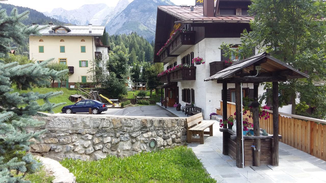 Albergo Meuble Victoria Auronzo di Cadore Exteriör bild