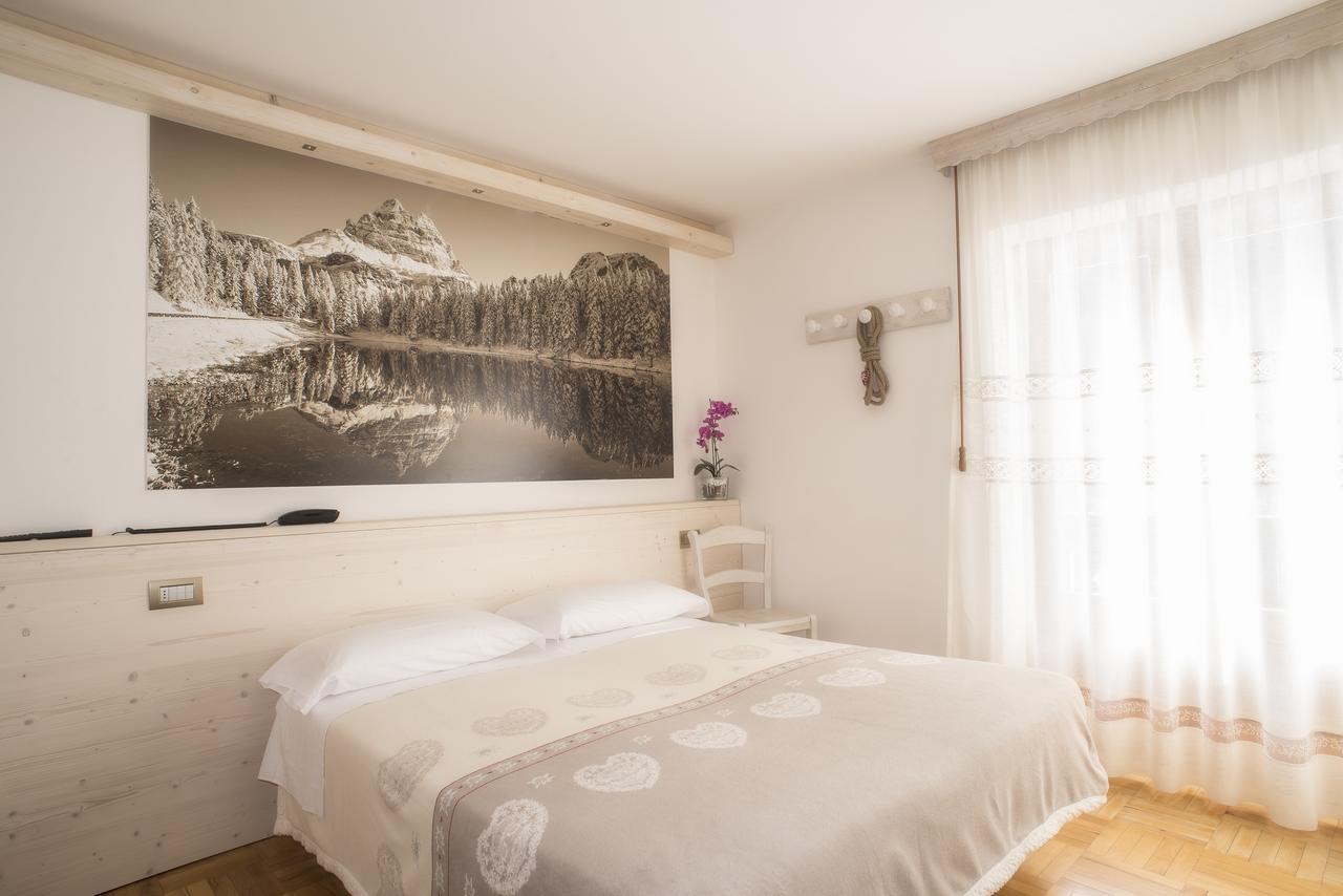 Albergo Meuble Victoria Auronzo di Cadore Exteriör bild