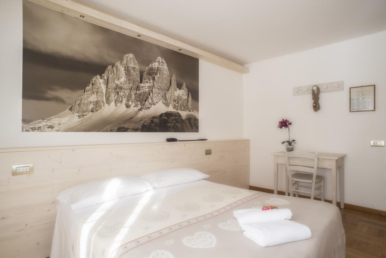 Albergo Meuble Victoria Auronzo di Cadore Exteriör bild
