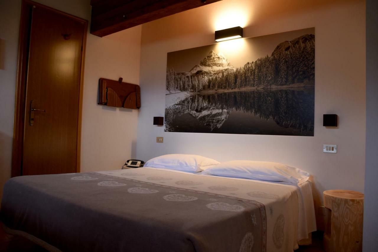 Albergo Meuble Victoria Auronzo di Cadore Exteriör bild